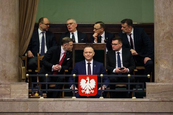 Prezydent Karol Nawrocki na sali obrad Sejmu