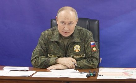 Władimir Putin miał na sobie mundur