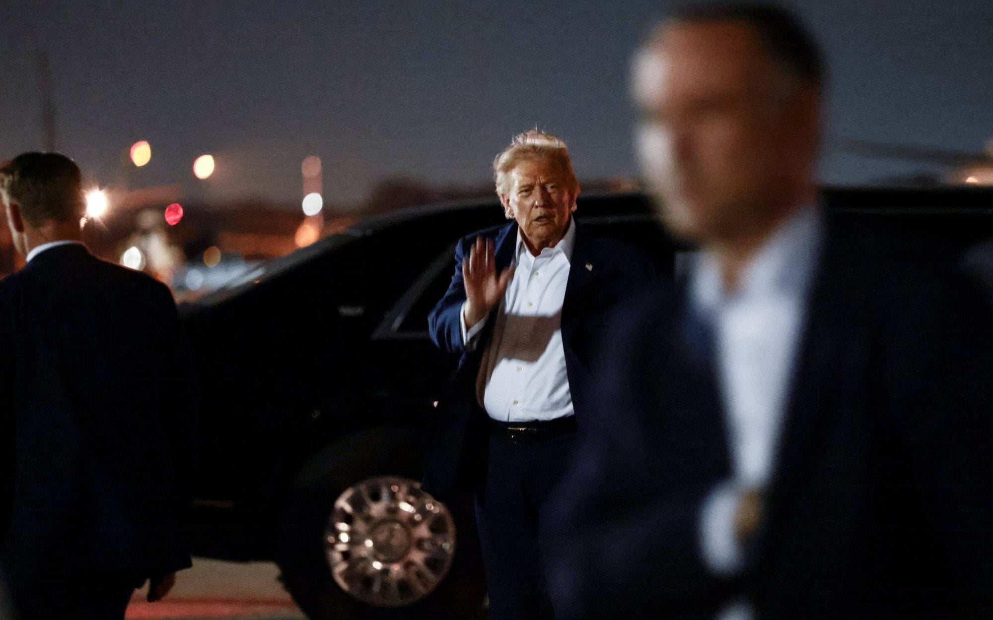 „Ci głupcy są głupi”. Donald Trump chwali porozumienie z Iranem