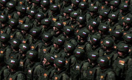 Rosyjscy żołnierze w czasie parady zwycięstwa w Moskwie