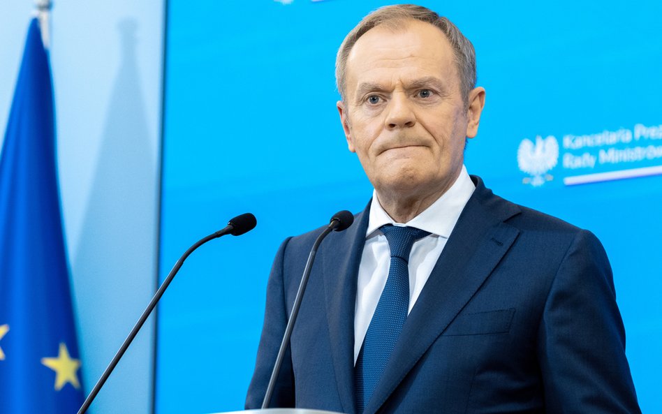 Donald Tusk wciąż nie ma rzecznika, a jego brak zaczyna być  widoczny w komunikacji ze społeczeństwe