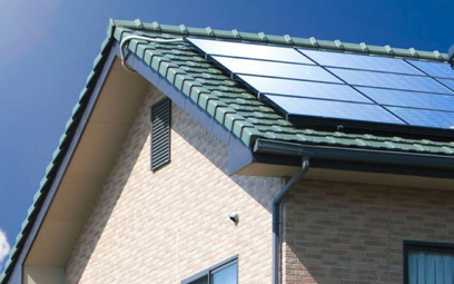 Okres zwrotu zamontowanej na dachu instalacji do produkcji energii będzie dłuższy niż jej żywotnoś