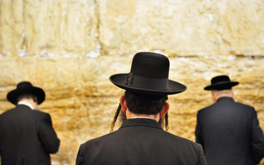 Żydzi przed Ścianą Płaczu w Jerozolimie