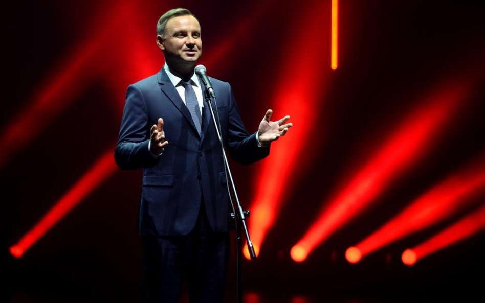 rezydent Andrzej Duda podczas uroczystej gali, zorganizowanej, 6 bm. w Teatrze Narodowym w Warszawie