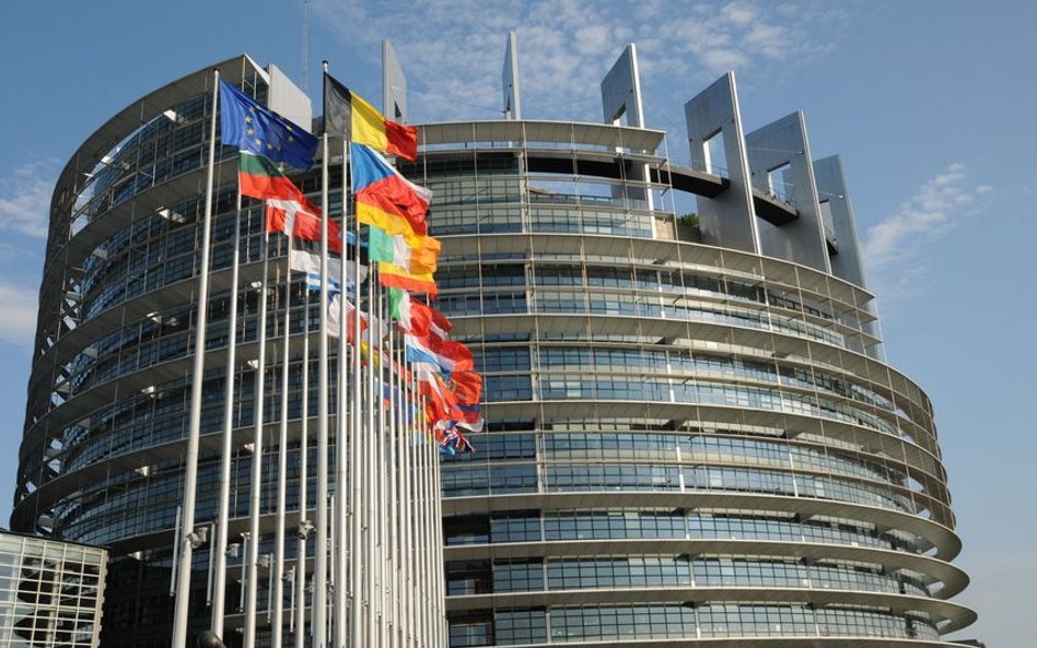 Parlament Europejski znów skrytykuje Polskę