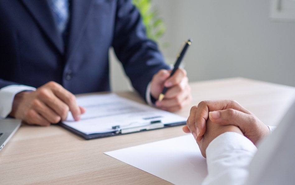 Do 7 czerwca 2026 r.  kraje członkowskie Unii Europejskiej muszą wdrożyć dyrektywę dotyczącą jawnośc