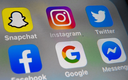 Serwisy Facebooka notują gwałtowny wzrost ruchu. Hitem połączenia grupowe