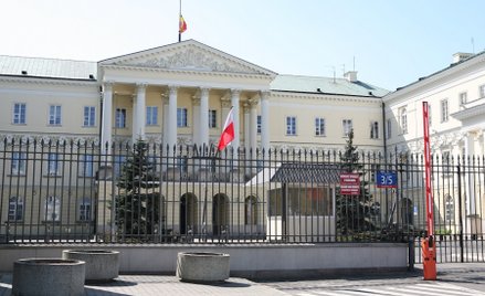 W Mazowieckim Urzędzie Wojewódzkim w Warszawie zatrudnionych jest 1,8 tys. pracowników, z czego pona