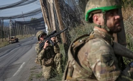 Żołnierze 93. Brygady Zmechanizowanej Sił Zbrojnych Ukrainy na patrolu w rejonie Kramatorska, 11 wrz