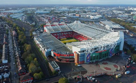 Legendarny stadion Old Trafford, na którym mecze rozgrywa Manchester United, ma już ponad 100 lat