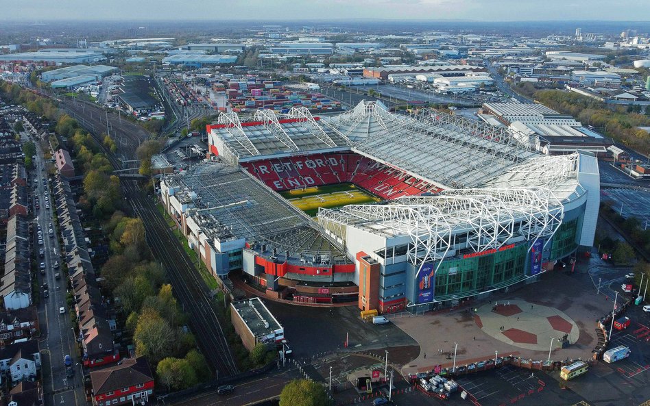 Legendarny stadion Old Trafford, na którym mecze rozgrywa Manchester United, ma już ponad 100 lat