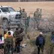 Amerykańska Gwardia Narodowa próbuje powstrzymać imigrantów z Wenezueli w pobliżu El Paso