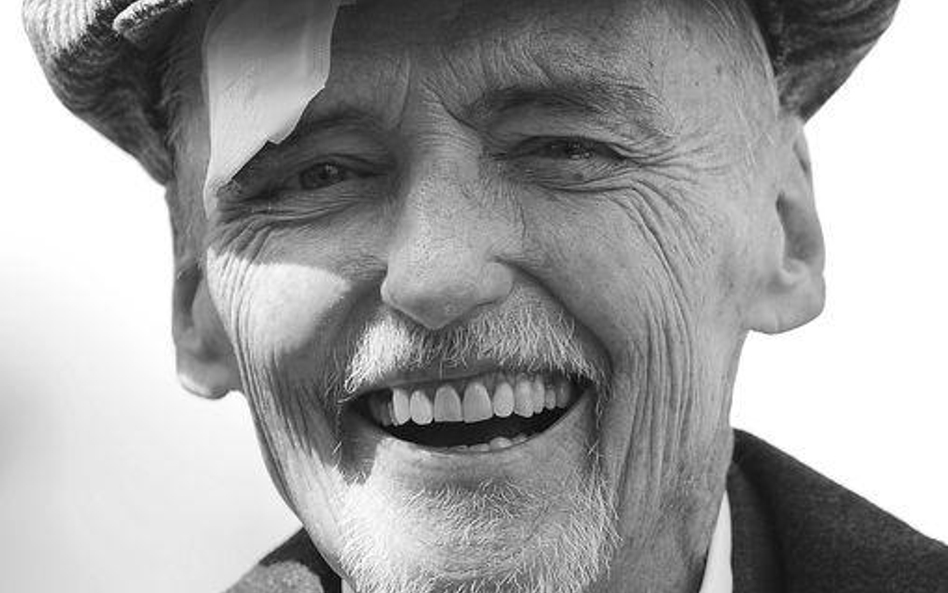 Dennis Hopper w marcu bieżącego roku, gdy otrzymywał własną gwiazdę w hollywoodzkiej Alei Sławy