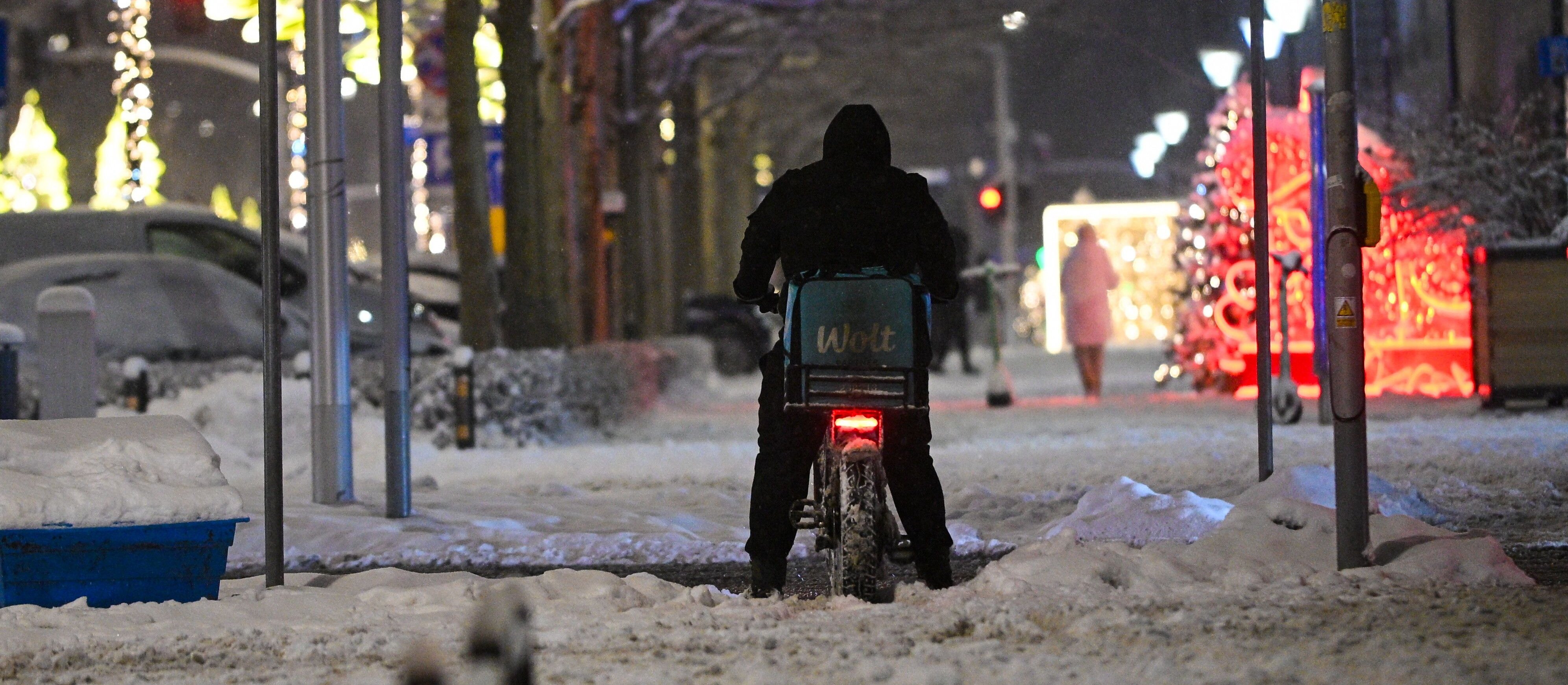 Minister o ataku zimy: Nie zawsze da się gwałtownie eliminować skutki żywiołu