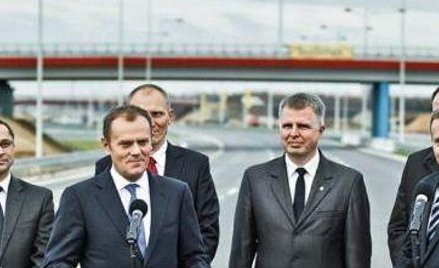 Tablet, Internet, żłobek – sprawdź, co obiecują kandydaci