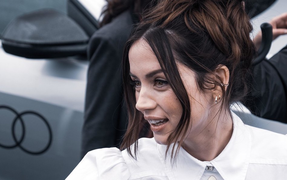 Ana de Armas pojawiła się w zwiastunie filmu „Yesterday”, ale sceny z jej udziałem wycięto z filmu.