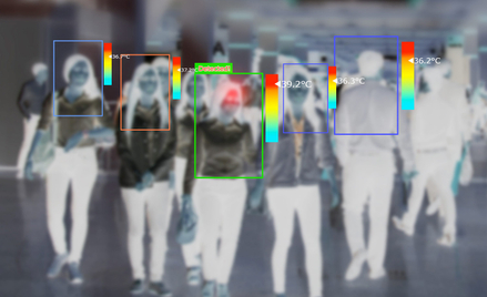 Dzięki czujnikom i technologii cyfrowej można zdalnie odczytać temperaturę ciała nawet dużej grupy o