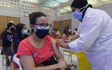 Dane z Węgier: Szczepionka z Chin nie chroni dobrze seniorów