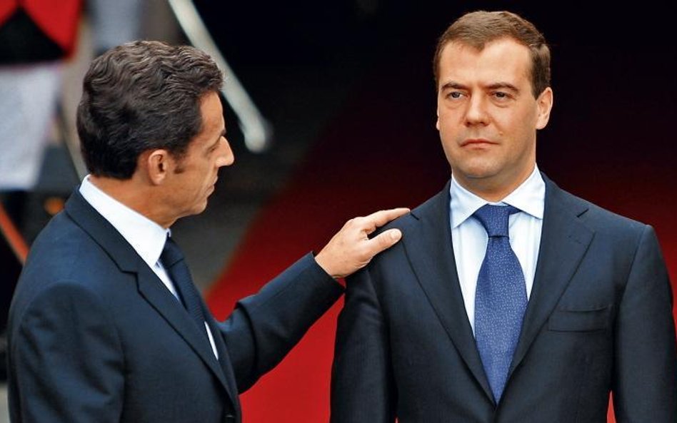 Prezydent Francji Nicolas Sarkozy (na zdjęciu z prezydentem Rosji Dmitrijem Miedwiediewem) chce zorg