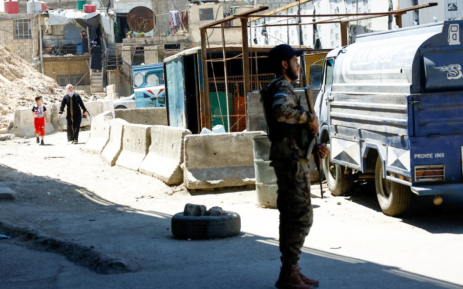 Syria: Dziesiątki tysięcy ludzi w obozach. To spadek po tzw. państwie islamskim