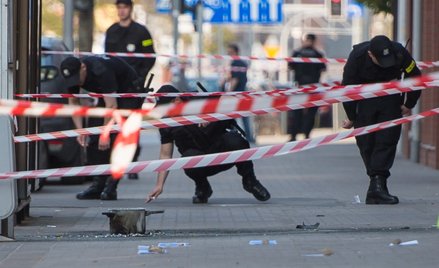 Okolice przystanku autobusowego na ulicy Kościuszki we Wrocławiu, w którym w czwartek doszło do eksp