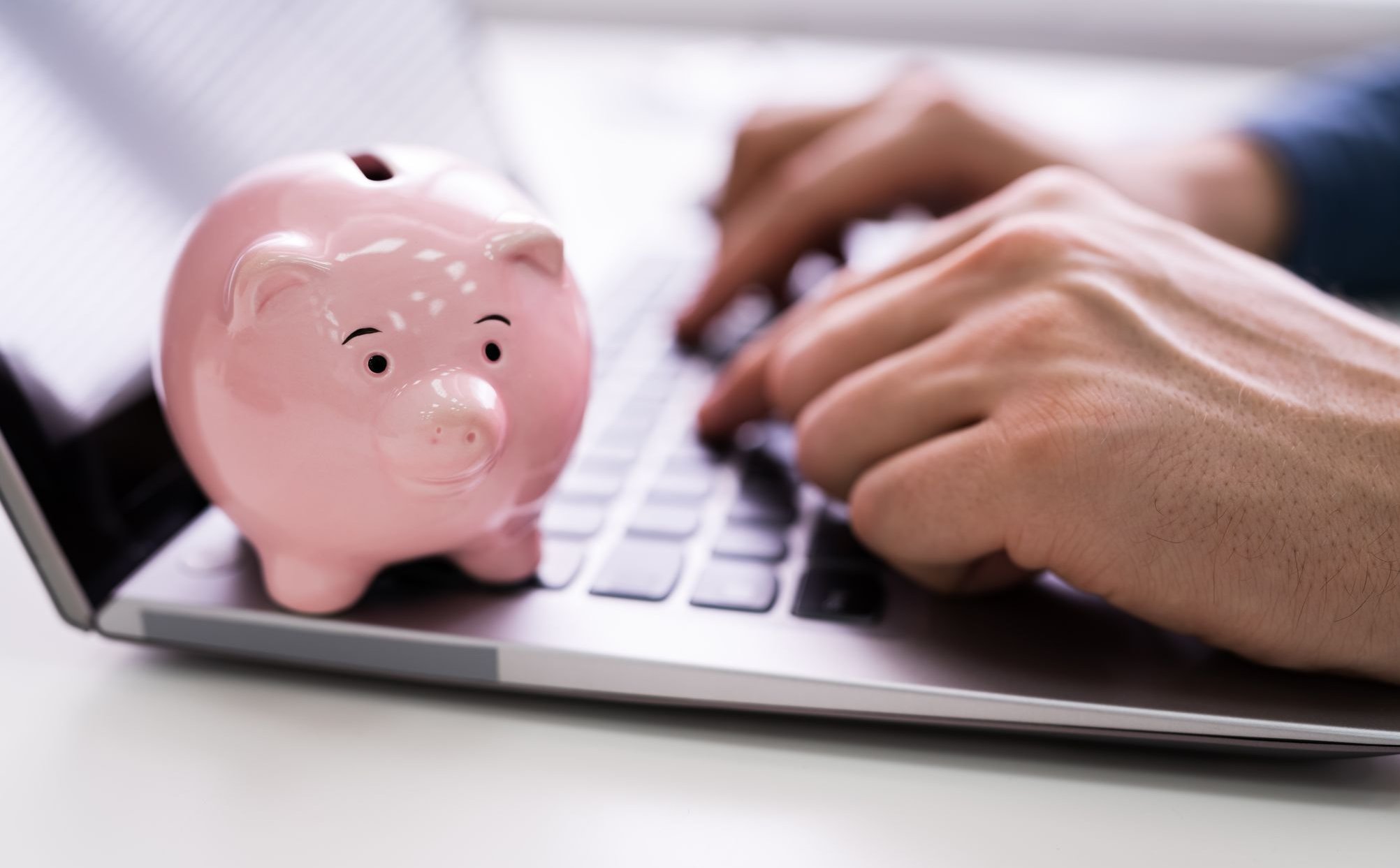 Dla deponentów korzystny byłby szybki spadek inflacji i powolny – stóp