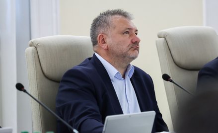 Duża odpowiedzialność, czasochłonność czynności, stałe obciążanie dodatkowymi obowiązkami i wzrost k