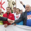 Rząd przystał na ozusowanie umów pod naciskiem związkowców. Ci są pewni, że zły scenariusz się nie z