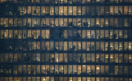 Pracujesz więcej niż 55 godzin tygodniowo? Ryzykujesz życiem