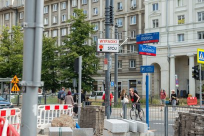 Trwa przebudowa sygnalizacji w ramach budowy drogi dla rowerów