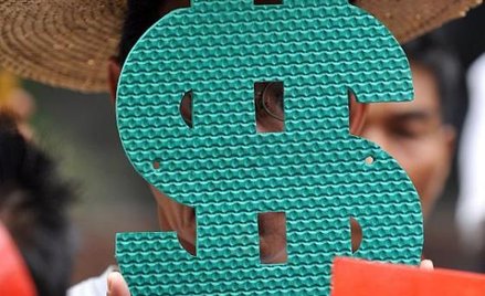 Dolar królem lutego