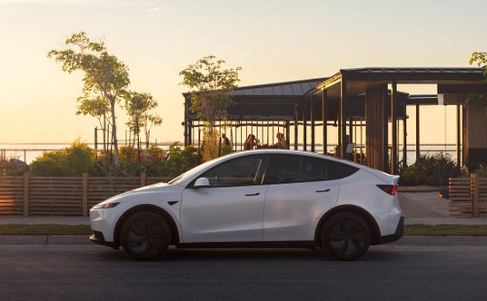 Tesla Model Y Standard