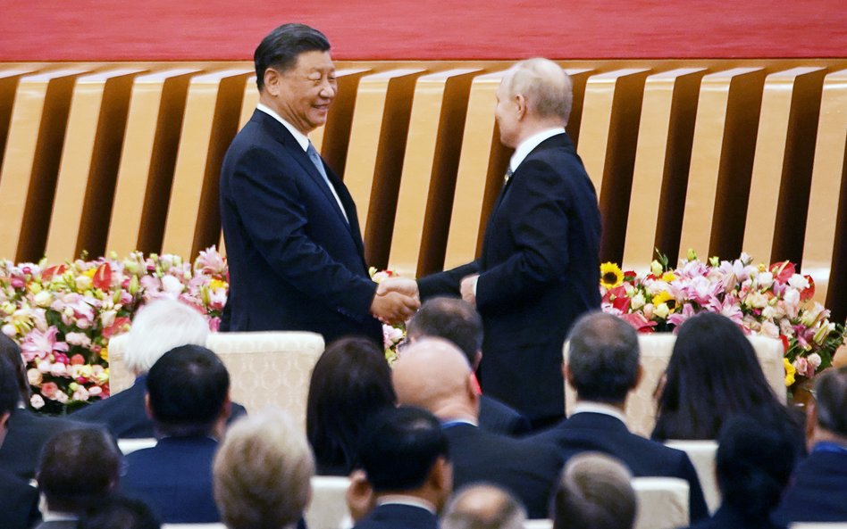 Chiny nie chcą floty cieni Putina. Dołączają do zachodnich sankcji