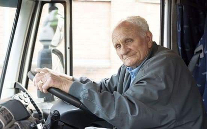 Najstarszy zawodowy kierowca w Anglii. Ma 90 lat i nadal jeździ ciężarówką