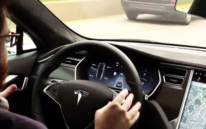 Tesla: Kolejny śmiertelny wypadek z udziałem systemu autopilot