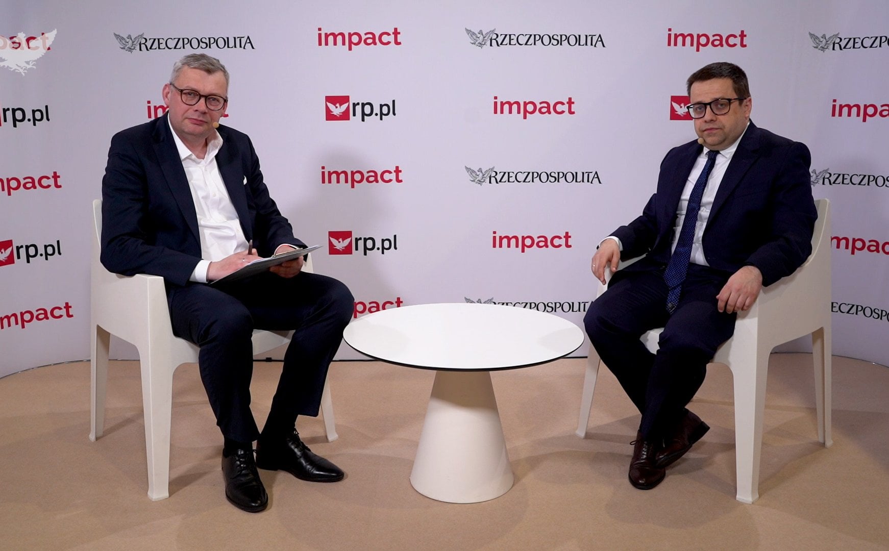 Sztuczna inteligencja uczyła się na autorach