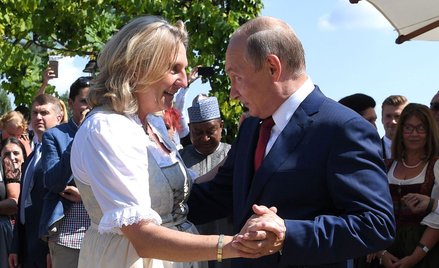 Minister Karin Kneissl zasłynęła zaproszeniem Władimira Putina na swój ślub