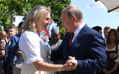 Minister Karin Kneissl zasłynęła zaproszeniem Władimira Putina na swój ślub