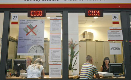 Zmiany w dowodach osobistych, ułatwienia dla banków i dostawców mediów
