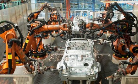 Znany niemiecki producent robotów przemysłowych KUKA został w 2016 r. przejęty przez chińskich inwes