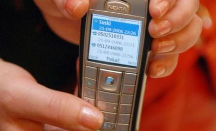 Jak komórka z komórką, czyli telefony bez sieci