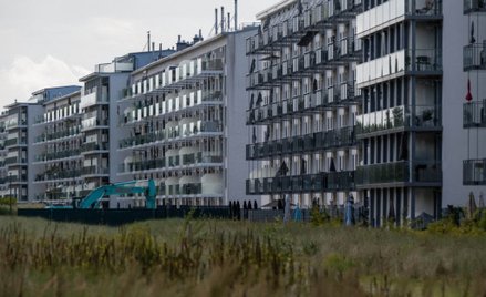 Obiekt znajduje się w niezwykle malowniczej lokalizacji: nad spokojną zatoką, przy samej plaży o jas