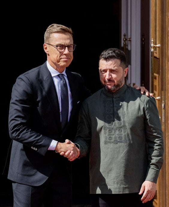 Prezydent Finlandii Alexander Stubb witany przez prezydenta Ukrainy Wołodymyra Zełenskiego w Kijowie