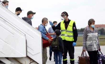 W Polsce w 2020 r. osiedliło się 625 repatriantów. Rządzący obiecywali przyjmować 1000 rocznie