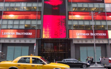 Niekończący się short na banku Lehman Brothers