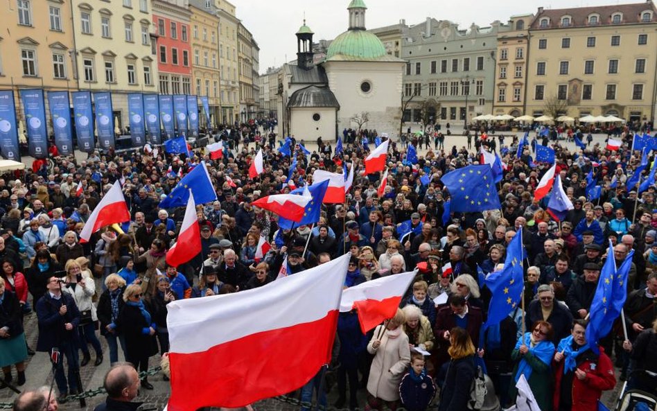 Raport RPO: wolność zgromadzeń w Polsce jest naruszana