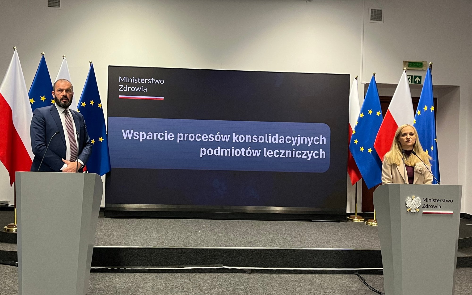 Rząd przeznaczy 1 mld zł na konsolidację szpitali. Długi poza systemem wsparcia