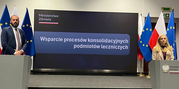 Rząd przeznaczy 1 mld zł na konsolidację szpitali. Długi poza systemem wsparcia