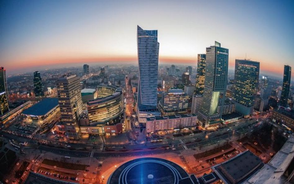 Centra nowoczesnych usług dla biznesu nie tylko tworzą co roku dziesiątki tysięcy nowych miejsc prac