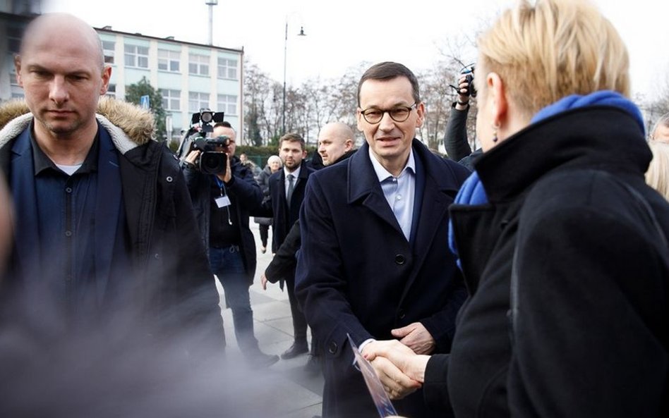 Premier Mateusz Morawiecki w drodze po program